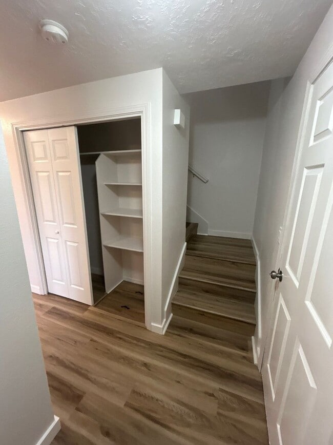 Building Photo - 3714 47th Ave NE