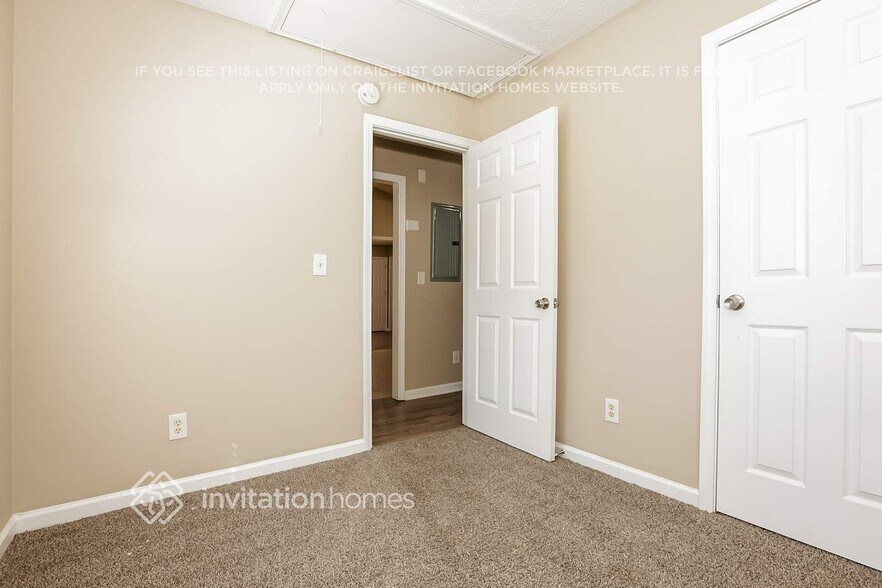 Building Photo - 260 Dreamland Cir
