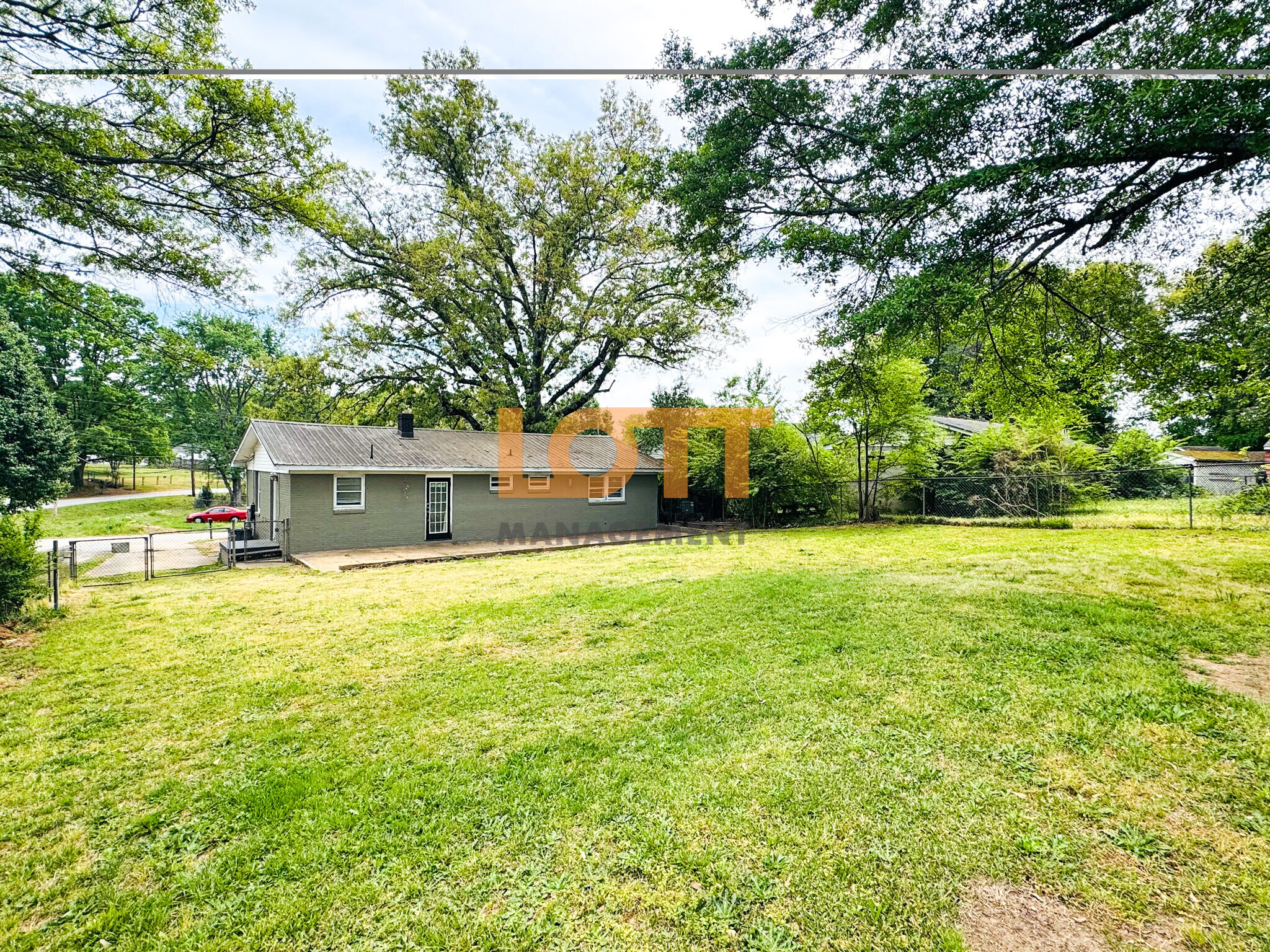 Building Photo - 323 Welcome Ave