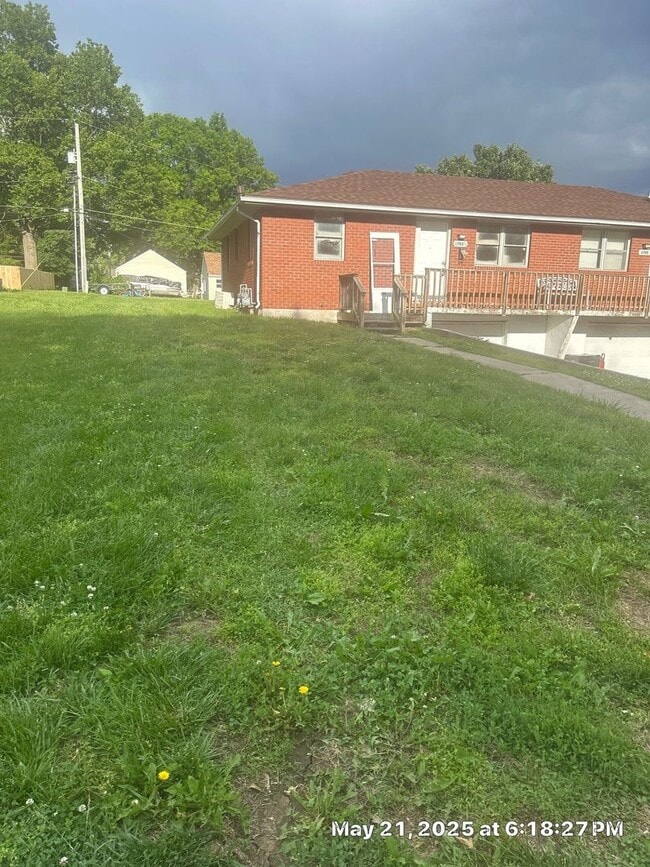Primary Photo - 1705 N Lynn St