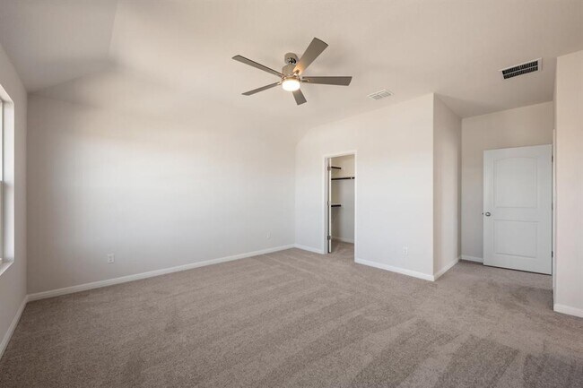 Building Photo - 245 Ranier Wy