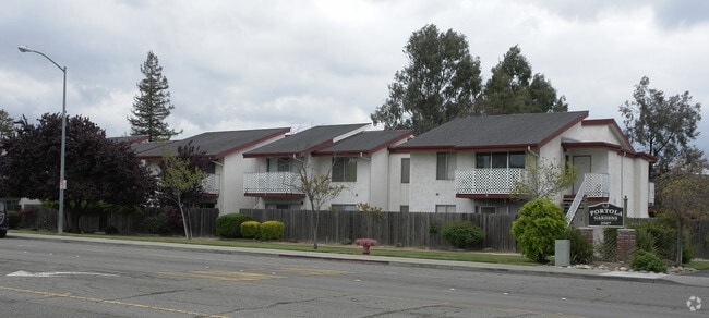 Building Photo - 2507 Portola Ave