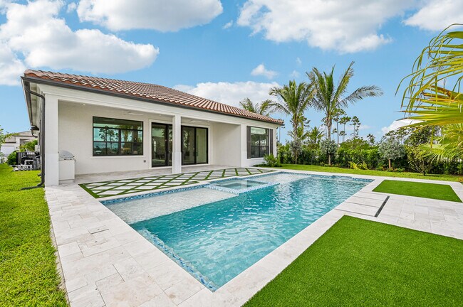 Building Photo - 13621 Le Christine Dr