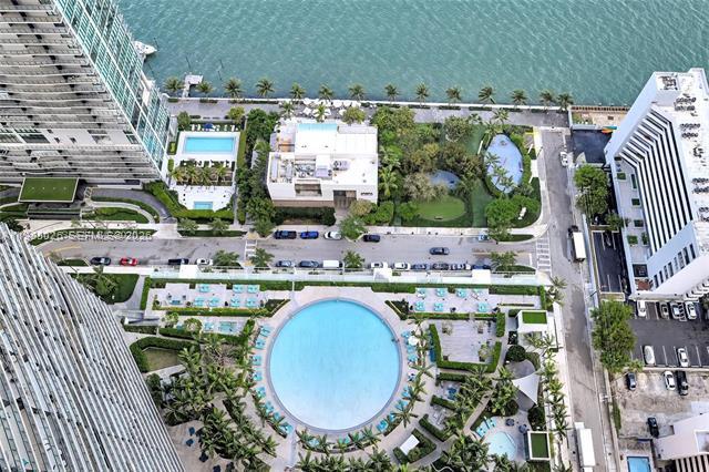 Building Photo - 480 NE 31st St