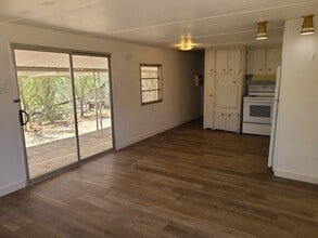 Building Photo - $250 OFF 1ST MONTHS RENT! Beautiful Studio...