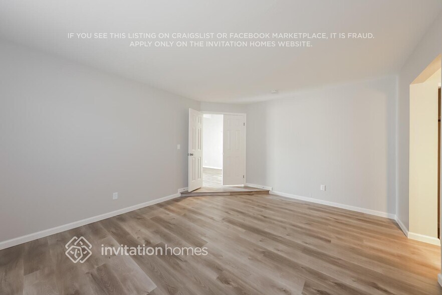 Building Photo - 16227 N 43rd Dr