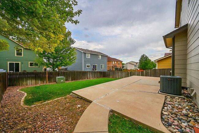 Building Photo - 8361 Newbury Way