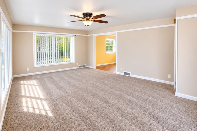 Building Photo - House For Rent in East Provo