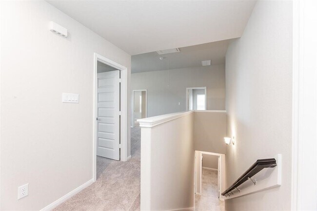 Building Photo - 1230 Glendora Dr