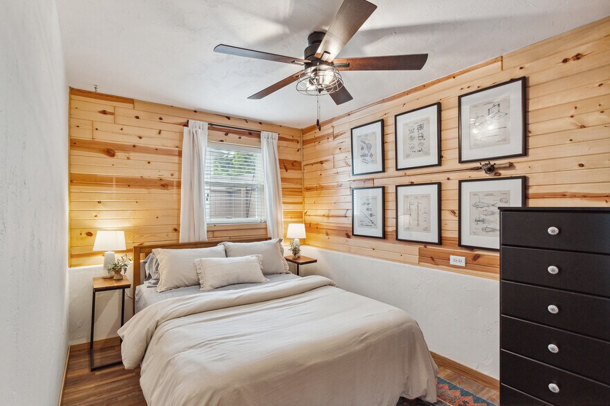 Building Photo - 240 Koshkonong Dr