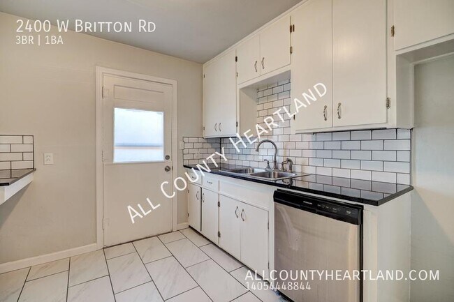 Building Photo - 2400 W Britton Rd