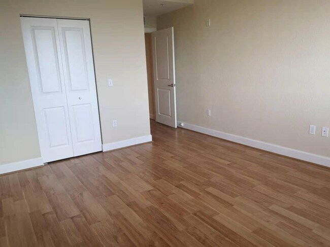 Building Photo - 1660 Renaissance Commons Blvd