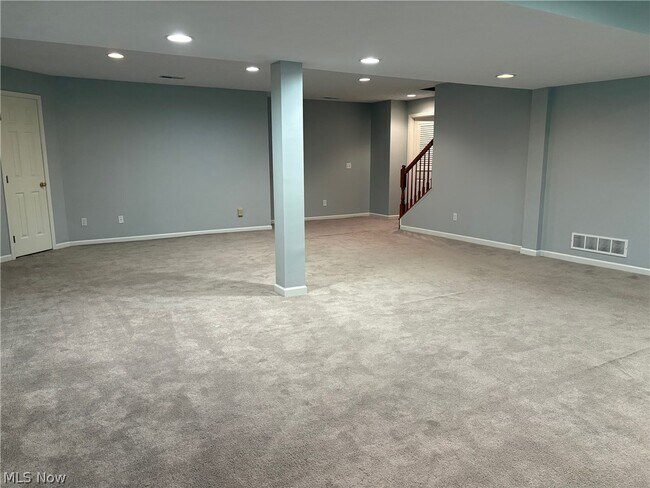 Building Photo - 4582 Devereux Drive