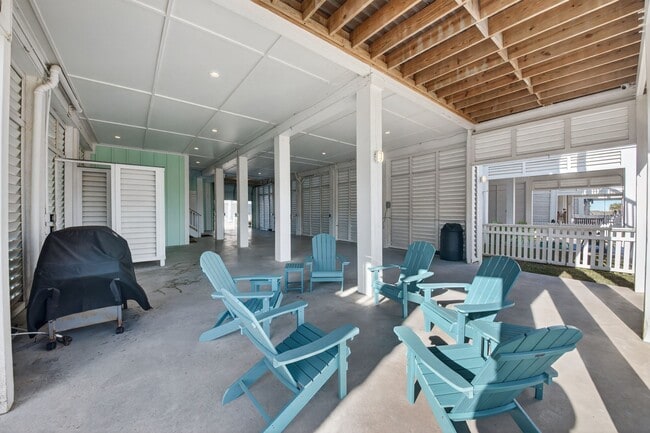 Building Photo - 3815 Seabreeze Ln