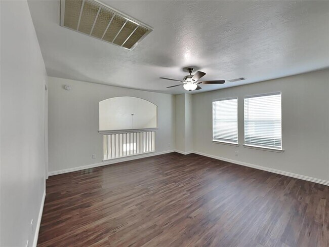 Building Photo - 6434 Tea Tree Dr