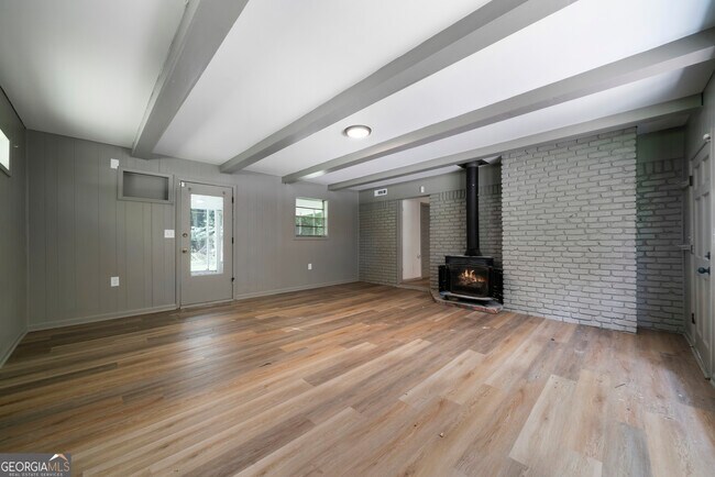 Building Photo - 6410 South Gordon Rd SW