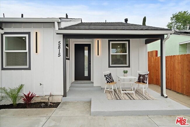 Building Photo - 5815 Saloma Ave