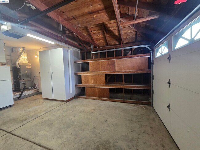 Building Photo - 11732 Bloomington Way
