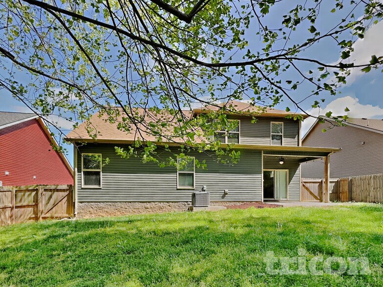 Building Photo - 124 Lucerne Ln