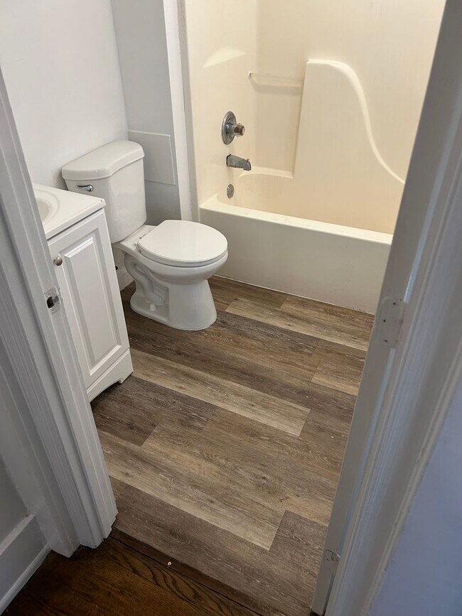 Building Photo - Newly Renovated 4 Bedroom Home / College Hills Community