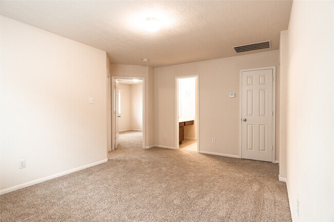 Building Photo - 14623 Roaring Fork Ln