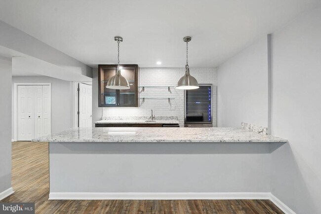 Building Photo - 9913 Rosewood Hill Cir