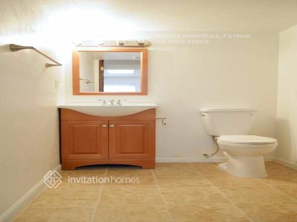 Building Photo - 4816 S Pitkin Way