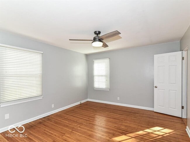 Building Photo - 2407 Baur Dr