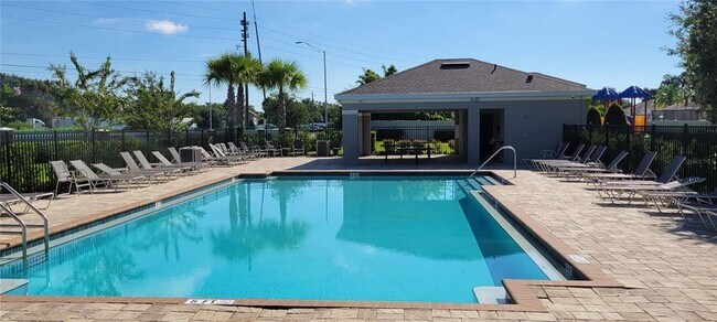 Building Photo - 2127 Brillante Dr
