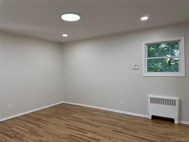 Building Photo - 5 2nd Rd