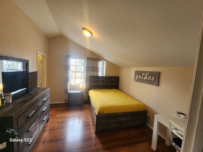 Building Photo - 5884 Dewberry Way