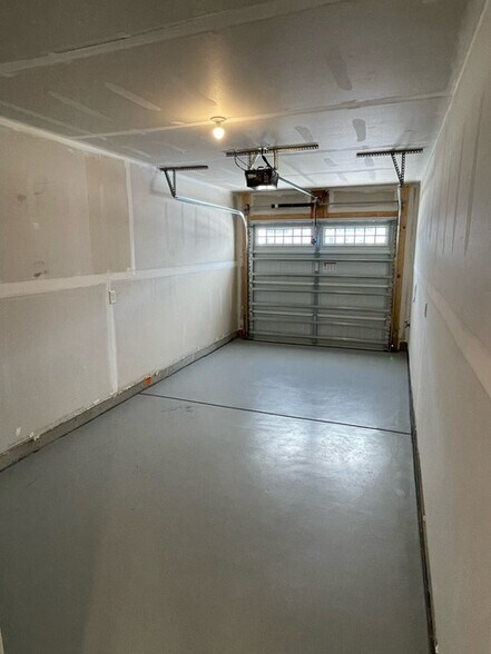 Building Photo - 2356 Elowen Ln