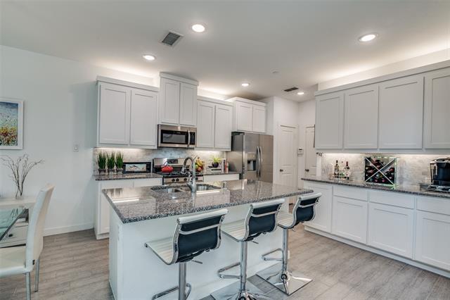 Building Photo - 2724 Splendor Ln