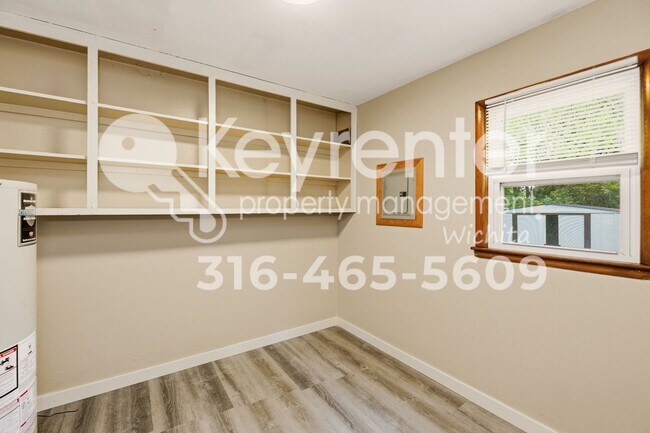 Building Photo - Charming 3-Bedroom Home with Original Hardwood Floors & Large Backyard