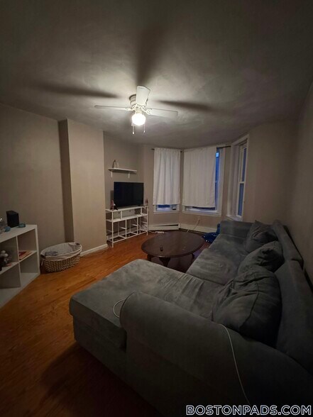 Primary Photo - 15 Sewall St