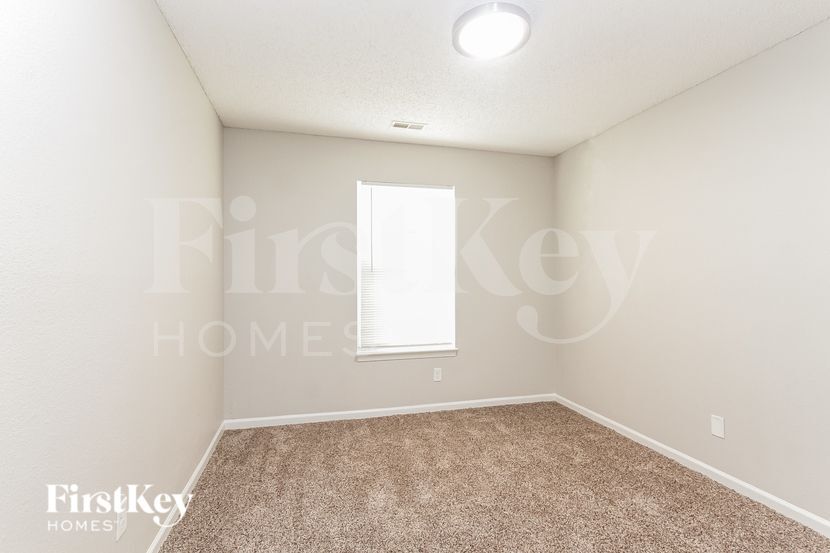 Building Photo - 5121 Flame Way