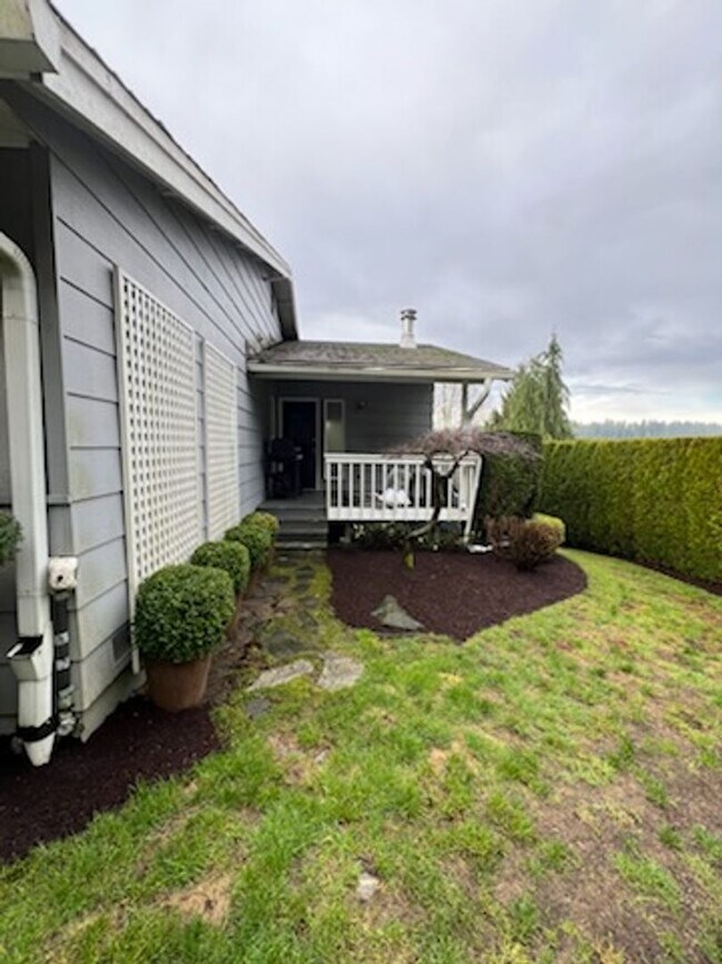 Building Photo - 1302-1304 38th Ave Ct NW