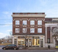 Building Photo - 1124 Hull St