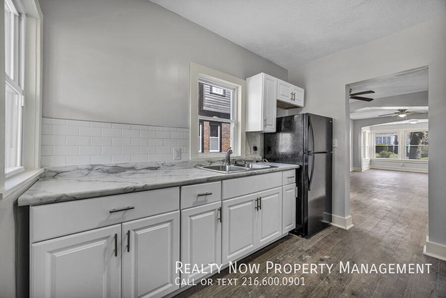 Building Photo - 3241 Sycamore Rd