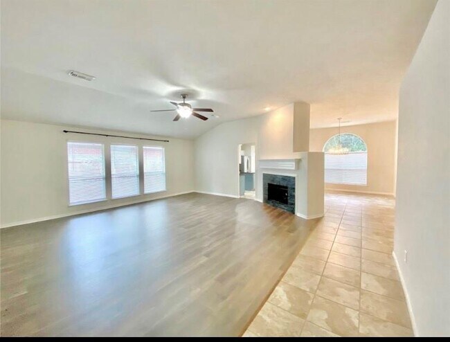 Building Photo - 6 Tivoli Garden Ct