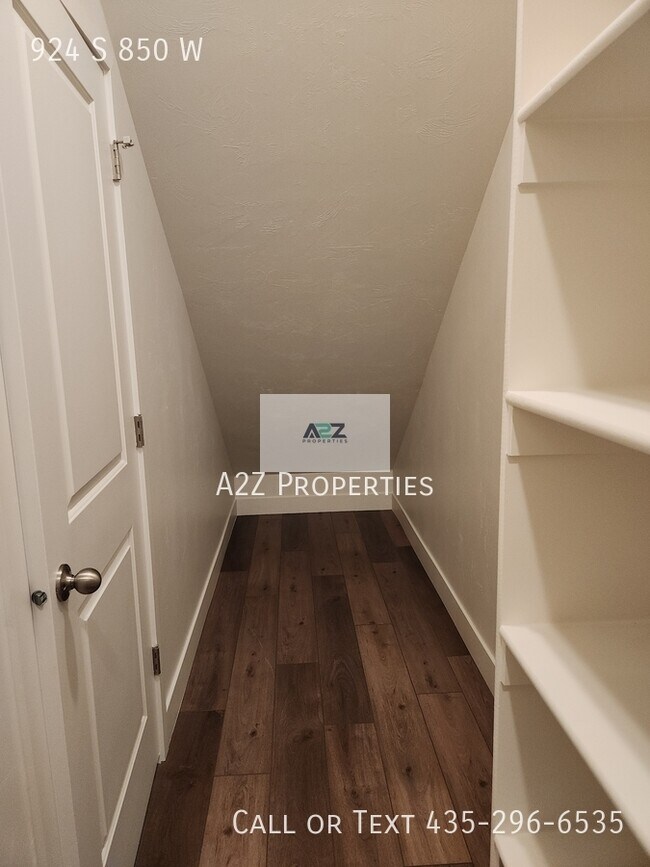 Building Photo - 924 S 850 W