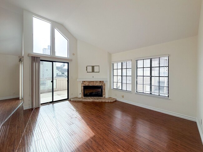 Building Photo - 407 Shoreview Dr