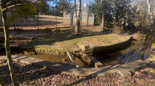 Building Photo - 123 Chelsea Park