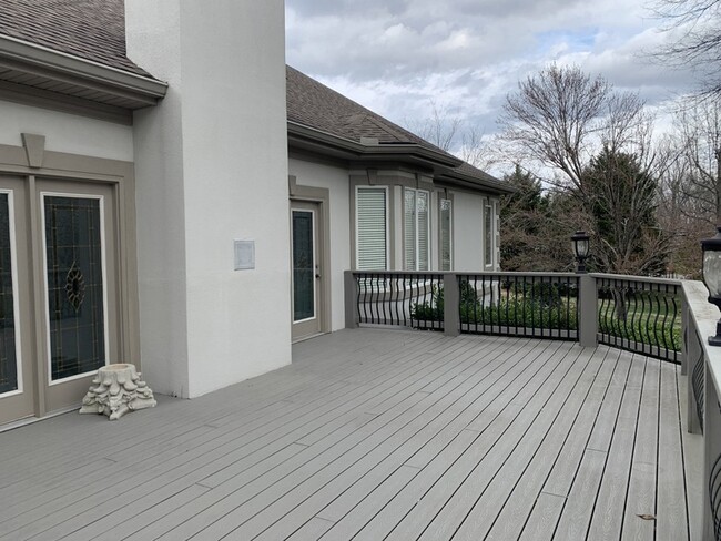 Building Photo - 111 Geers Ct