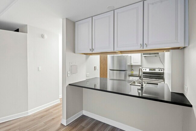 Building Photo - 233 E Erie St