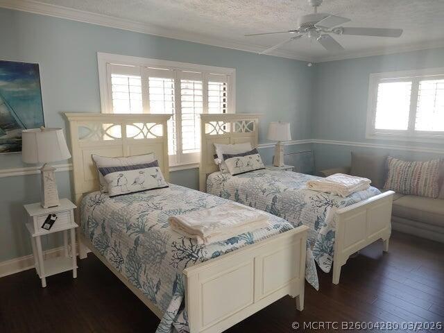 Building Photo - 765 SW Rustic Cir
