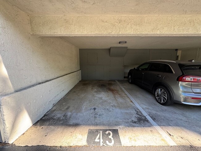 Building Photo - Beautiful 2Bd/2Ba Condo w/2 Reserved Parking Spaces, Extra Storage and Patio in Fullerton!