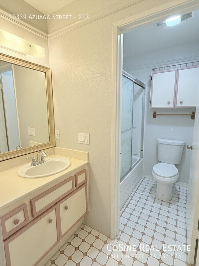 Building Photo - 10339 Azuaga St