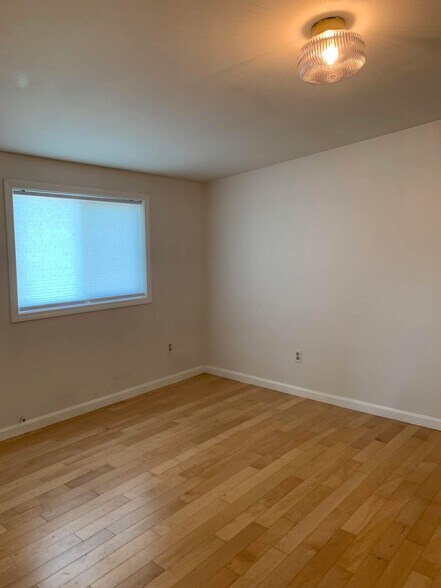 Upstairs bedroom - 7225 SE 60th Ave