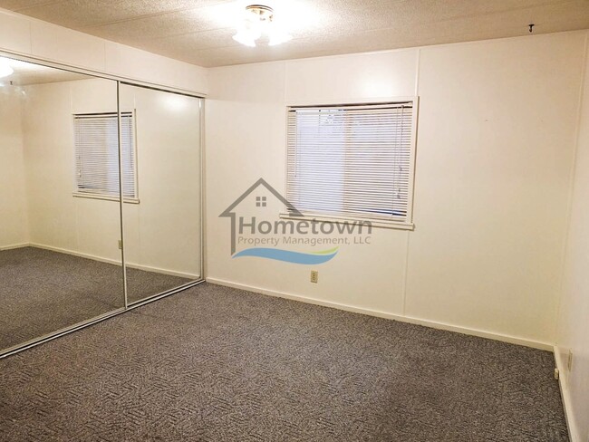 Building Photo - Very Nice 2 Bed 1 Bath Single Wide Mobile ...